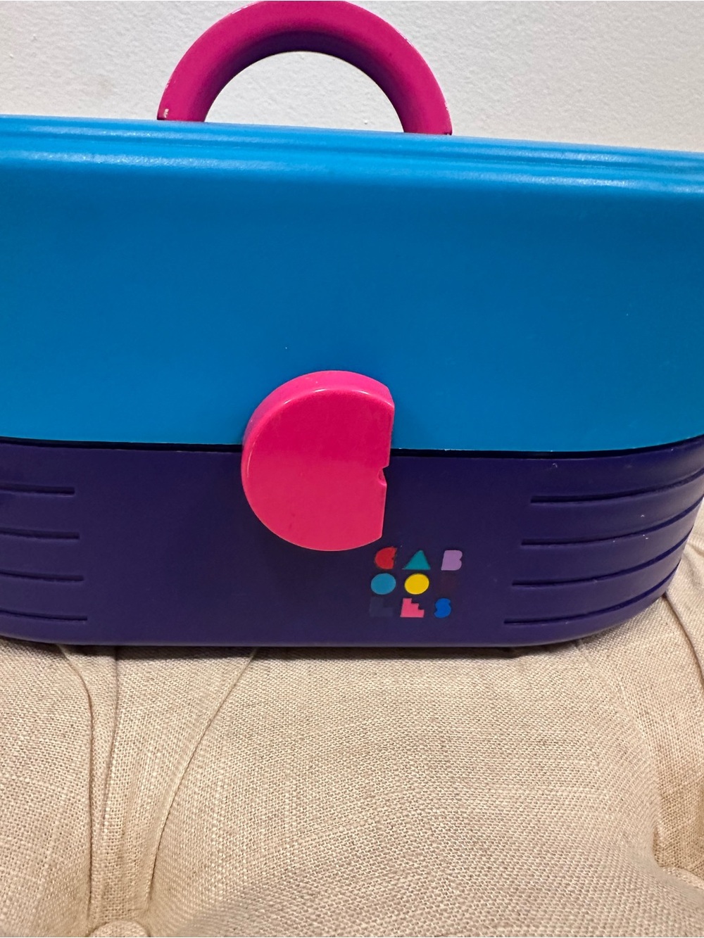 Caboodles Blue and Purple Storage Case with Pink Handle - Picture 3 of 8
